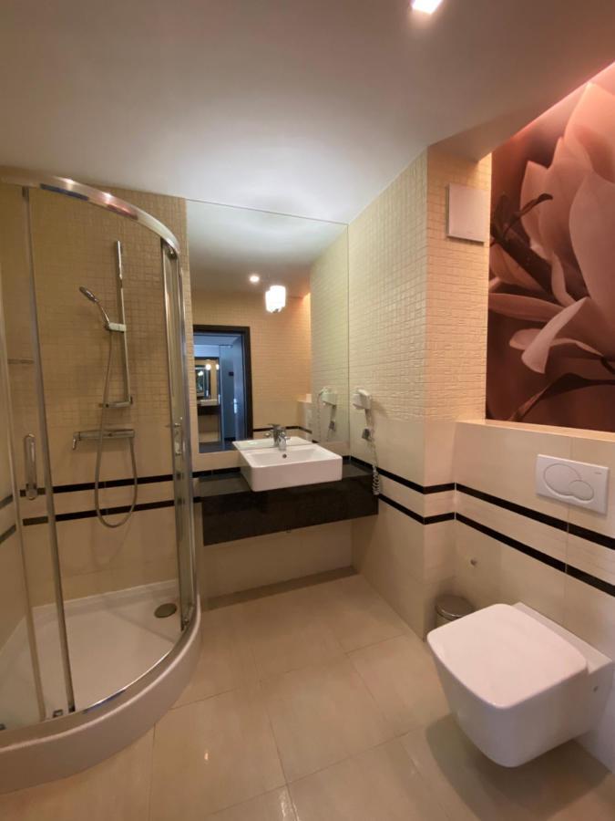 Apartament Prywatny Salon Z Aneksem Kuchennym I Sypialnia W Hotelu Diva Kołobrzeg Esterno foto