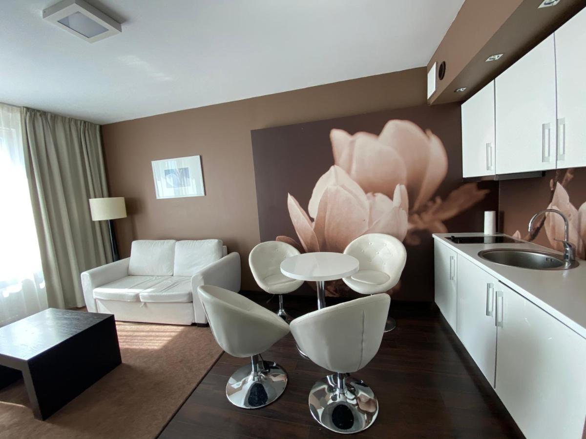 Apartament Prywatny Salon Z Aneksem Kuchennym I Sypialnia W Hotelu Diva Kołobrzeg Esterno foto