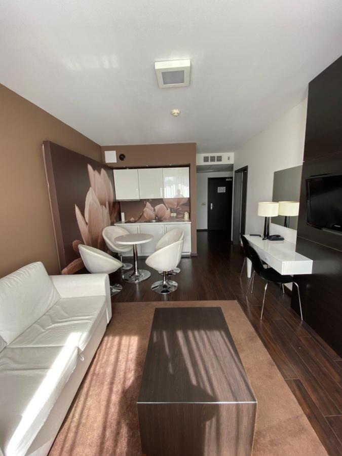 Apartament Prywatny Salon Z Aneksem Kuchennym I Sypialnia W Hotelu Diva Kołobrzeg Esterno foto