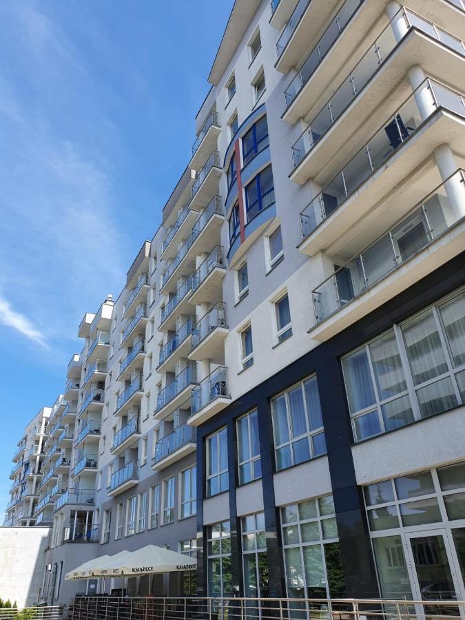 Apartament Prywatny Salon Z Aneksem Kuchennym I Sypialnia W Hotelu Diva Kołobrzeg Esterno foto