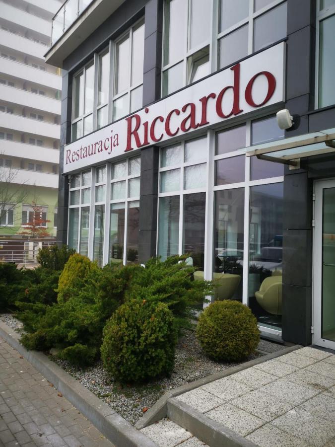 Apartament Prywatny Salon Z Aneksem Kuchennym I Sypialnia W Hotelu Diva Kołobrzeg Esterno foto