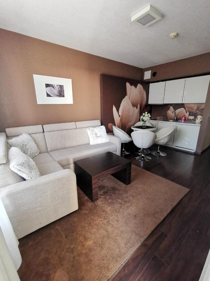 Apartament Prywatny Salon Z Aneksem Kuchennym I Sypialnia W Hotelu Diva Kołobrzeg Esterno foto