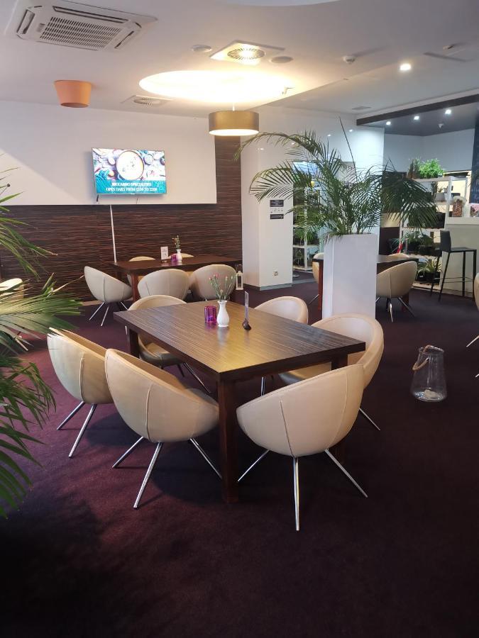 Apartament Prywatny Salon Z Aneksem Kuchennym I Sypialnia W Hotelu Diva Kołobrzeg Esterno foto
