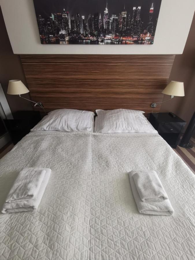Apartament Prywatny Salon Z Aneksem Kuchennym I Sypialnia W Hotelu Diva Kołobrzeg Esterno foto