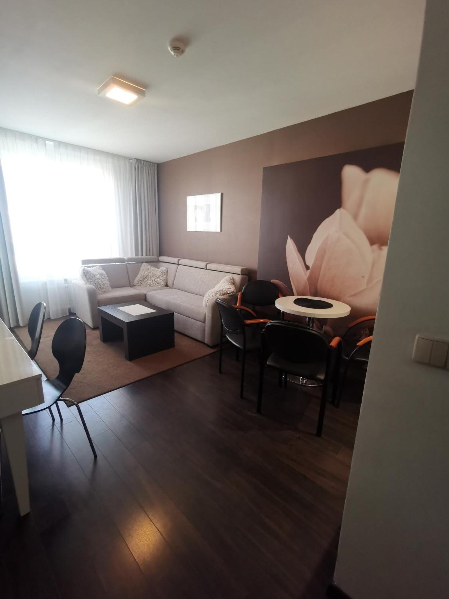 Apartament Prywatny Salon Z Aneksem Kuchennym I Sypialnia W Hotelu Diva Kołobrzeg Esterno foto